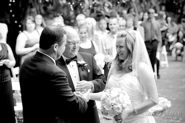 Best Courtyard Lake Lucerne - IW Phillips House Wedding photographer - Sandra Johnson (SJFoto.com)